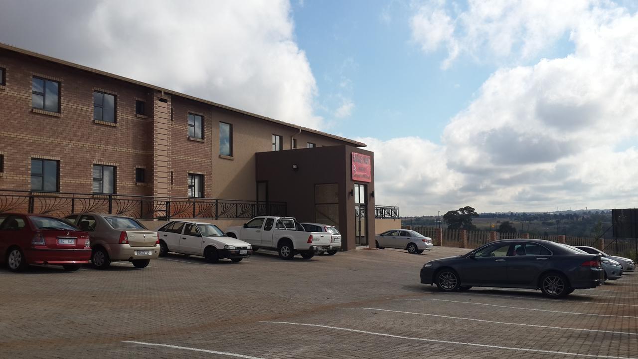Eagle Nest Luxury Accommodation Roodepoort Exterior photo